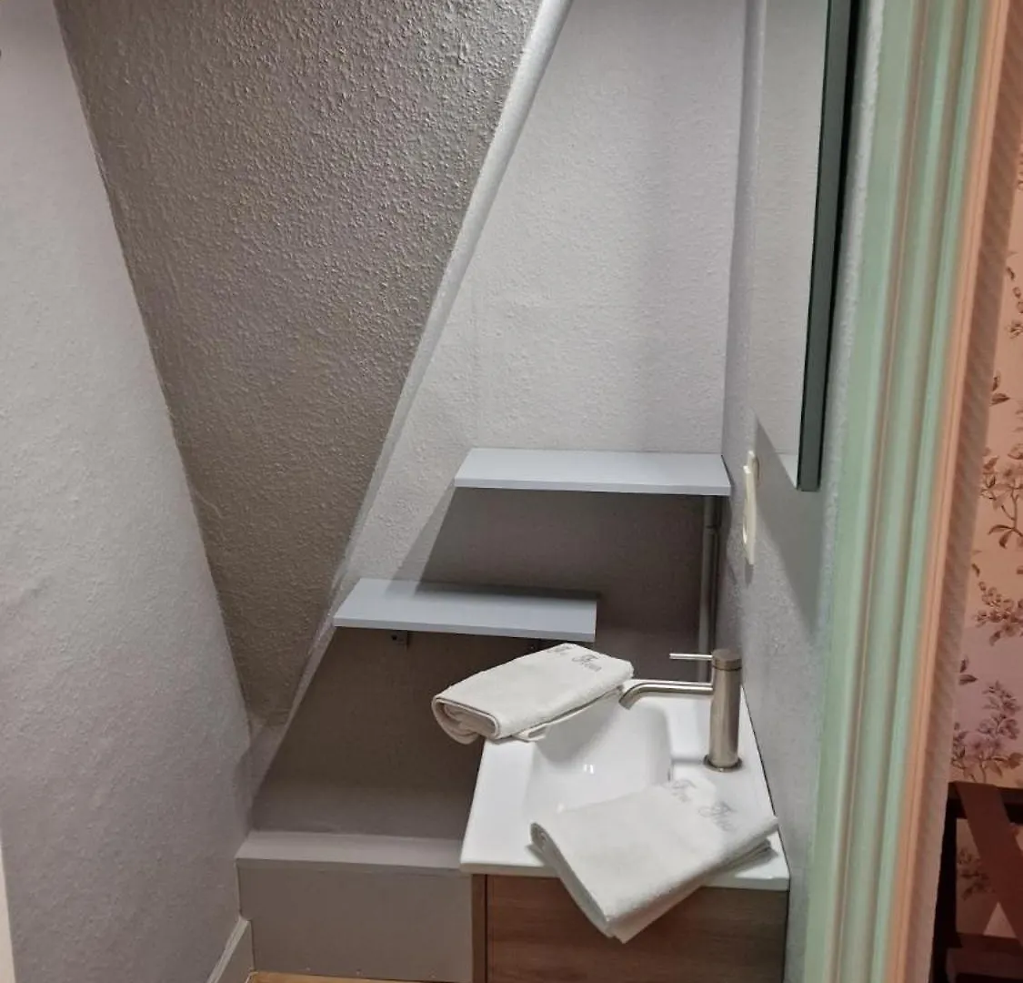 Bed and Breakfast B&B Fine Fleur Μπριζ