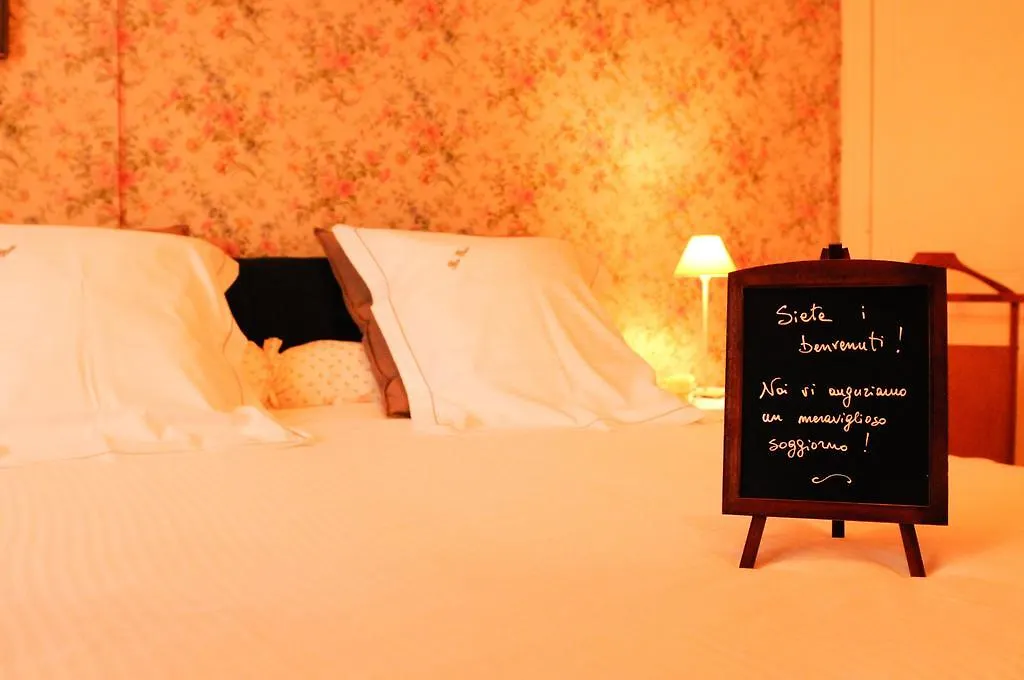 Bed and Breakfast B&B Fine Fleur Μπριζ